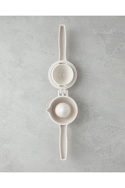 English Home 21 cm Cream Colessa Plastic Lemon Squeezer
