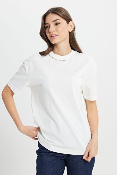 WRANGLER Loose Fit Rahat Kesim Bisiklet Yaka %100 Pamuk Beyaz Tişört