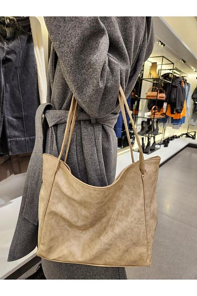 Mercan Stores Vintage Look Shoulder Bag