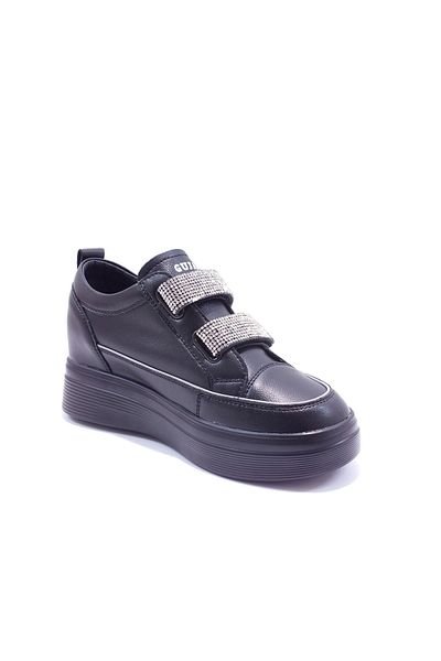 Guja 24K313-1 - Pantofi cu toc pană și detaliu de piatră (Mărimea 1 este mică)