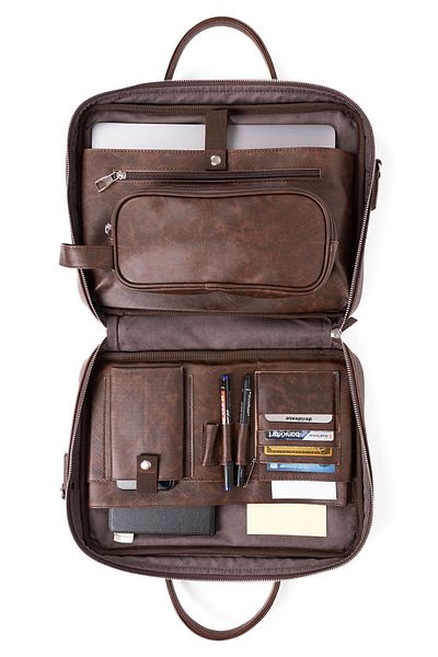 Sevinç Çanta Deridense Macbook Organizer - حقيبة كمبيوتر محمول مقاس 13 بوصة و14 بوصة، جلد نباتي، بني مجنون