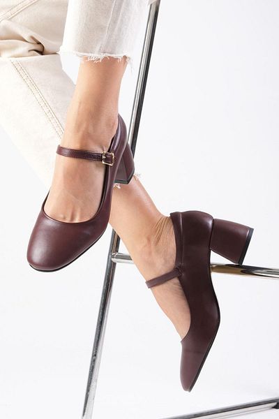 Mio Gusto Mallory Burgundy Round Toe Women's Block Heel Shoes