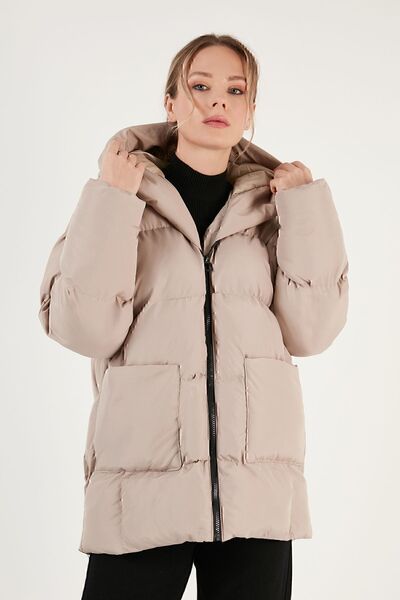 Lela Надувне пальто з капюшоном, що підходить за розміром MONT 640Y047