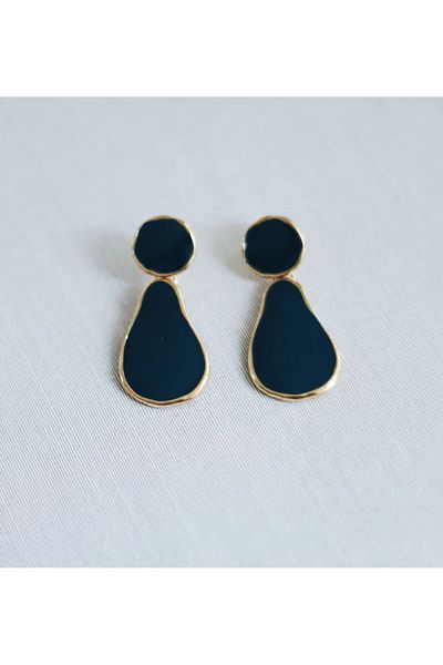 MEECY Black Earrings