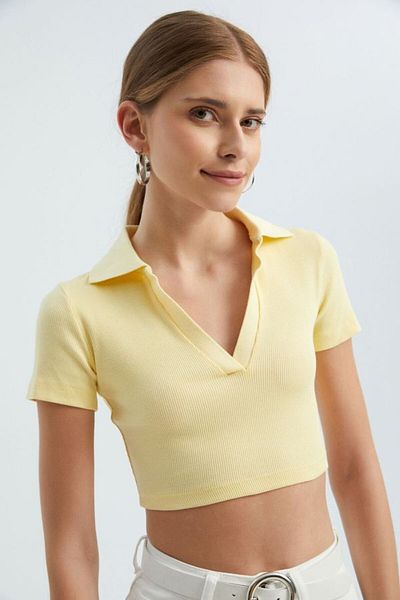 Hiccup Polo Crop Top - V λαιμόκοψη