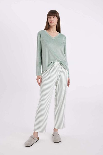 DeFacto V-Neck Striped Velour Top - Long Sleeve, Elastic Waist, Regular Fit 3112948