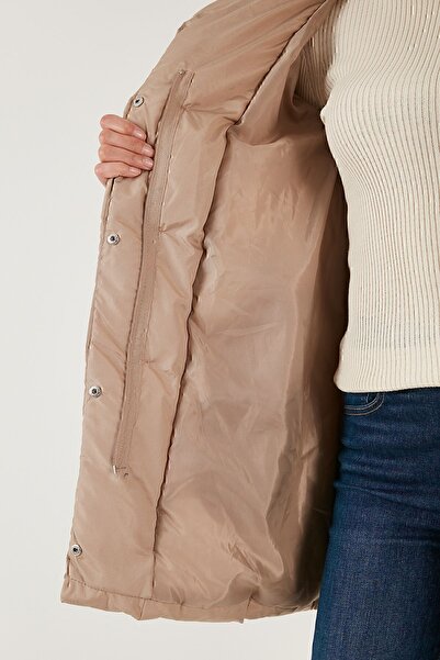 Lela Зимно пухено палто с качулка и джоб, стандартна кройка, MONT 55650154