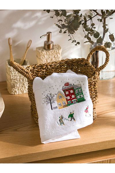 LC Waikiki Home White Christmas Themed Face Towel 50X80 cm - Trendyol