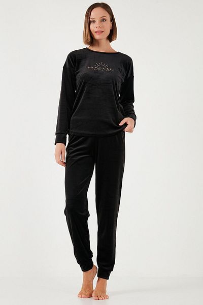 Lela Soft Velvet Crew Neck Pajama Set - Standard Fit Pajama Set 6094201
