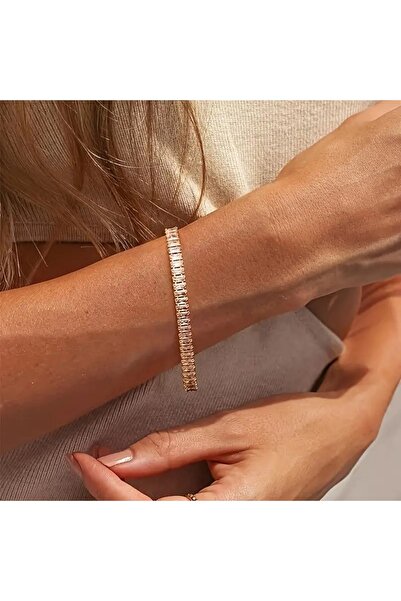 GUNEYS Gold Color Stylish Waterway Design Bracelet