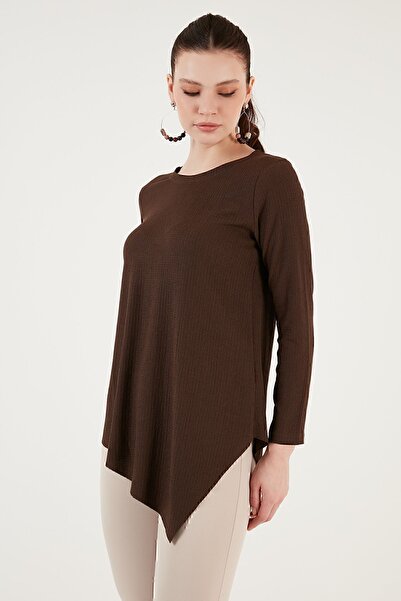 Lela Crew Neck Stretchy Textured Asymmetrical Blouse Blouse 5864971