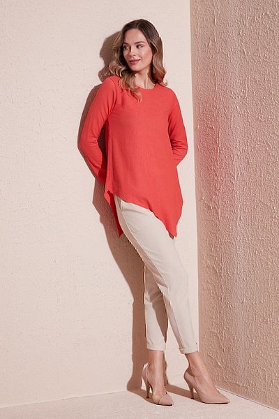 Lela Crew Neck Stretchy Textured Asymmetrical Blouse Blouse 5864971