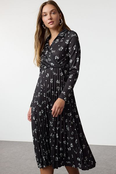 Trendyol Collection Πολύχρωμο φλοράλ στάμπα - Πλισέ φούστα και διπλό πλεκτό φόρεμα με λαιμόκοψη TWOAW25EL00463