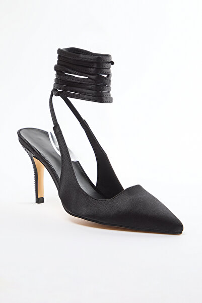 TRENDYOL SHOES Černý saténový lesklý kámen vyšívaný šněrovací detailní večerní šaty dámské boty na tenkém podpatku TAKAW25TO00005