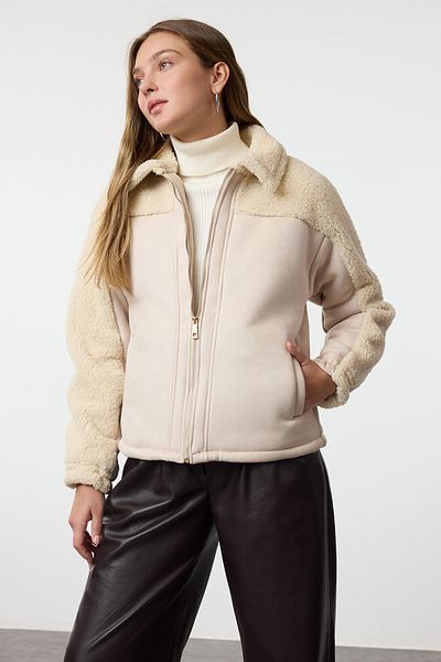 Trendyol Collection Plyšová detailní ecru semišová bunda - Regular Fit Twoaw25Mo00182