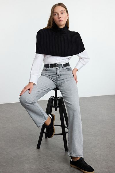 Trendyol Collection Black Crop Turtleneck Knitwear Jumpers Twoaw25Sv00006