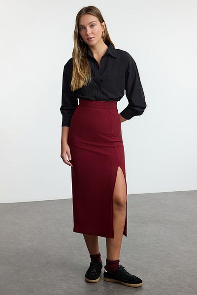 Trendyol Collection Flexibler weinroter Maxirock mit hoher Taille – Schlitzdetail, Smart Knitted TWOSS23ET00351