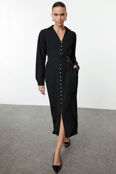 Trendyol Collection Černé tkané šaty v maximální délce s páskem a knoflíkem - Twoaw25El00479