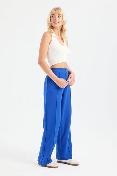 Hiccup Crop Top tricotat - Detaliu guler