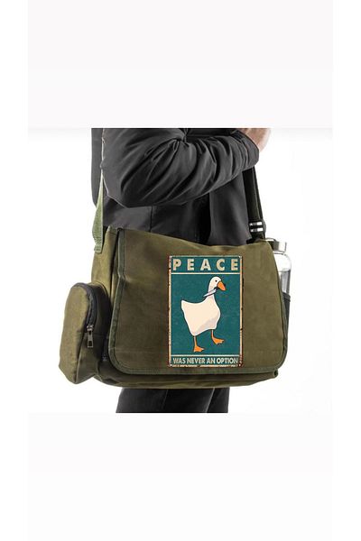DEEFWEAR Messenger Bag - Adjustable Belt and Zippered Pockets