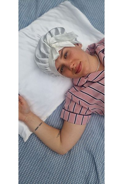 LOLLY PONY White Pure Silk Hair Care and Sleeping Cap