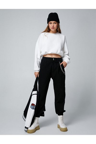 Koton Jogger-Hose aus Gabardine mit Kettendetail, Taschen und elastischem Bund