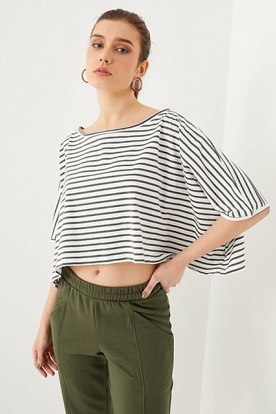 Curly Χακί ριγέ φαρδιά κοντό μπλουζάκι