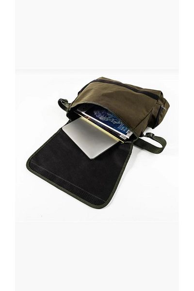 DEEFWEAR Messenger Bag - Adjustable Belt and Zippered Pockets