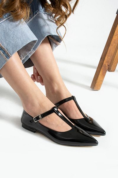 Glenz Women's Buckle Pointed Toe Ballerina Shoes TS1166