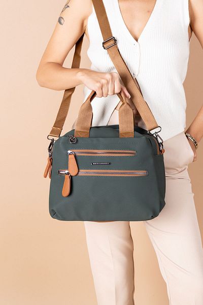 Getcho Bonar Women's Green Tan Cross Strap Handbag with Large Volume Zippered Pocket Suitable for Daily Use
