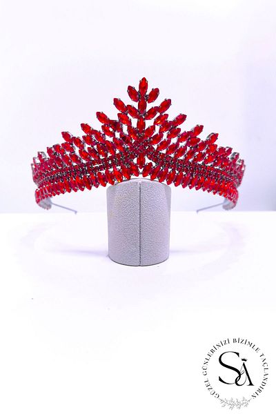 SimgeAksesuar Fashionable and elegant engagement and henna crown with Red Crystal Stone