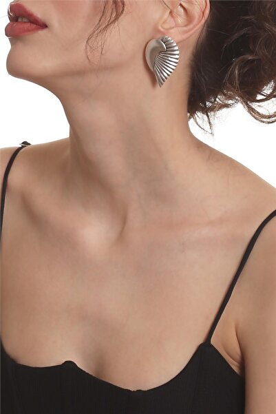 LABALABA Kadın Antik Gümüş Kaplama Çivili Model Deniz Minaresi Formlu Tasarım Küpe