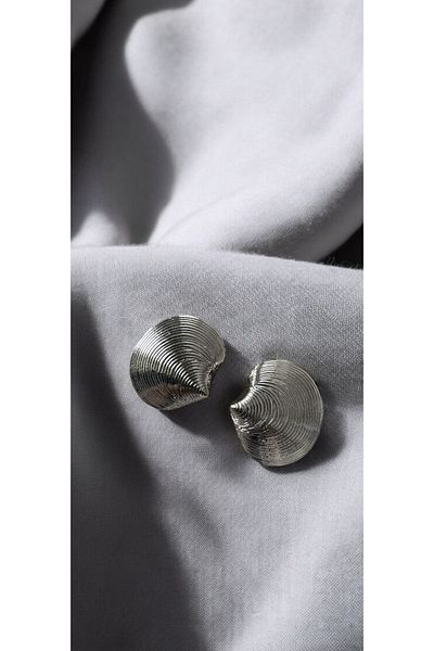 Marlenka Mussel Shaped Steel Oyster Earrings