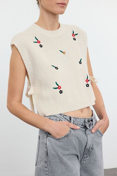 Edit by Trendyol Strickpullover in Ecru – bestickt, TEDAW25SV00000