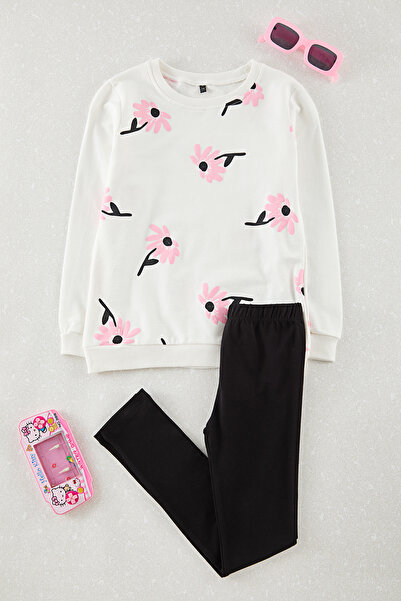 TRENDYOLKIDS Fehér-többszínű 4 részes lány virágos kötött alsó-felső szett TKDAW25AU00120