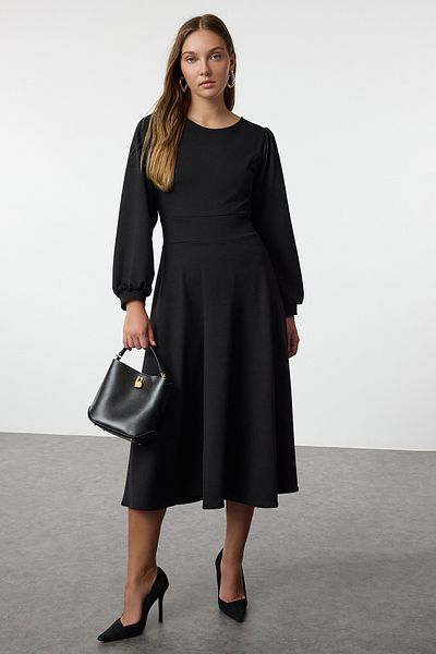 Trendyol Collection Černý zip s balónkem s rukávem sukně volánkový midi pletené šaty Twoaw25El00509