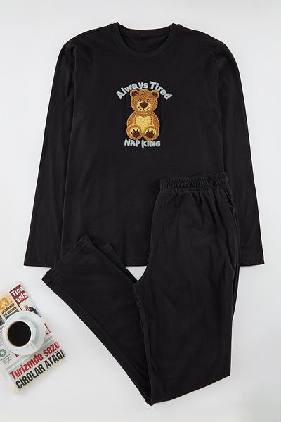Trendyol Collection Vyšívaná sada pyžama s černým medvídkem - Regular Fit TMNAW25PT00032
