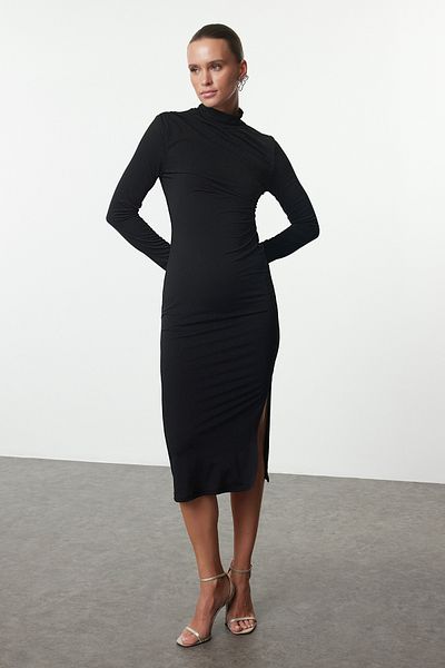 Trendyol Collection Černé, přiléhavé pletené stylové midi večerní šaty Tpraw25El00065