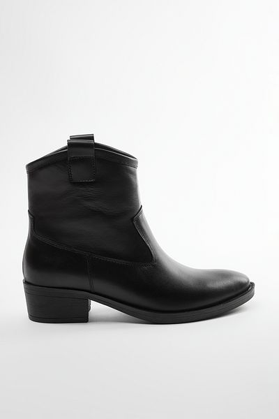 TRENDYOL SHOES Чорні жіночі ковбойські чоботи з натуральної шкіри TAKAW25BO00055