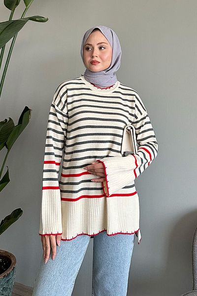 InStyle سترة تريكو إكرو - رقبة محبوكة وتفاصيل مخططة