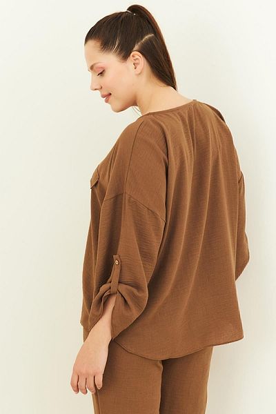 Curly Earth Color Linen Blouse