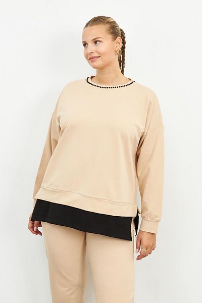 Curly BEIGE COLLAR WITH PEARL SWEATSHIRT