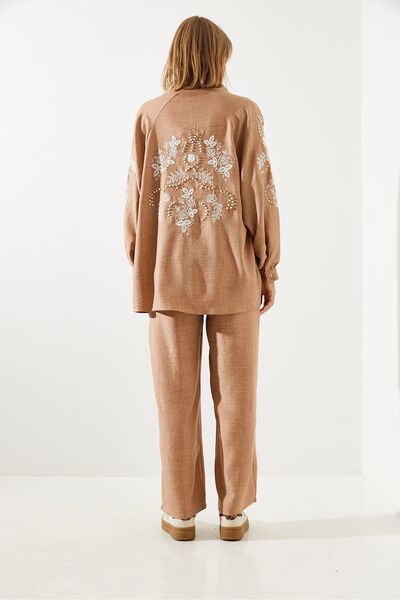 Bianco Lucci طقم نسائي من الكتان بتفاصيل مطرزة من الأعلى إلى الأعلى MBMS017 60501017