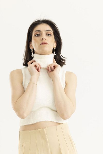 Lefon High-Rise Zero Sleeve Sweater