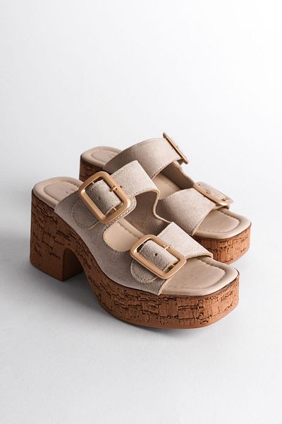 Capone Outfitters Damen-Hausschuhe mit Kork-Plateausohle und doppelter Schnalle
