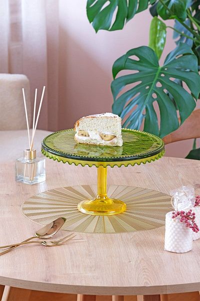 Glore Green and Yellow Footed Presentation Plate