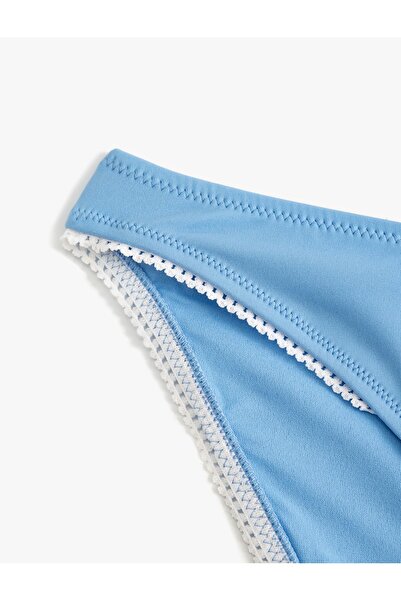 Koton Κοτόν ξ Σιμπιλ Κιτσίνκαγια - Βασικό μπικίνι με λεπτομέρεια κεντήματος στο κάτω μέρος και κανονική μέση