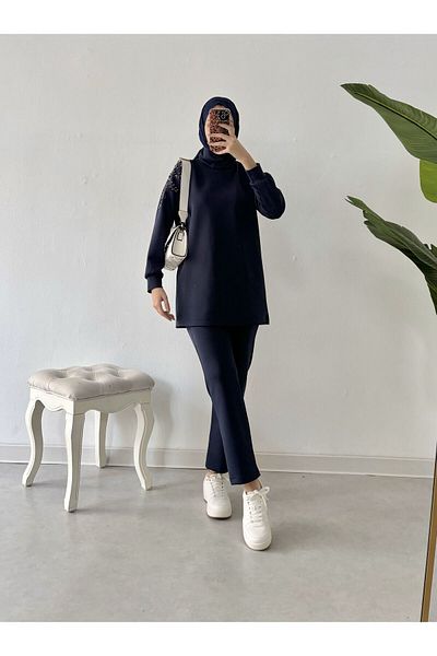 Tesettür Diyarı Σετ υφασμάτινο Hijab Navy Blue Scuba - Λεπτομέρεια από πέτρα στους ώμους