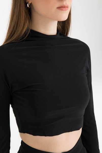 SHEISMONO Soft Touch Half-Throated Short Blouse Black