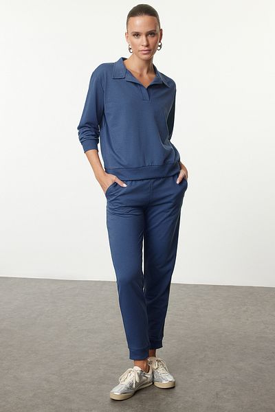Trendyol Collection Σετ αθλητικής φόρμας με λεπτή πλεκτή λαιμόκοψη Indigo Polo - Regular Fit TWOAW23EM00032